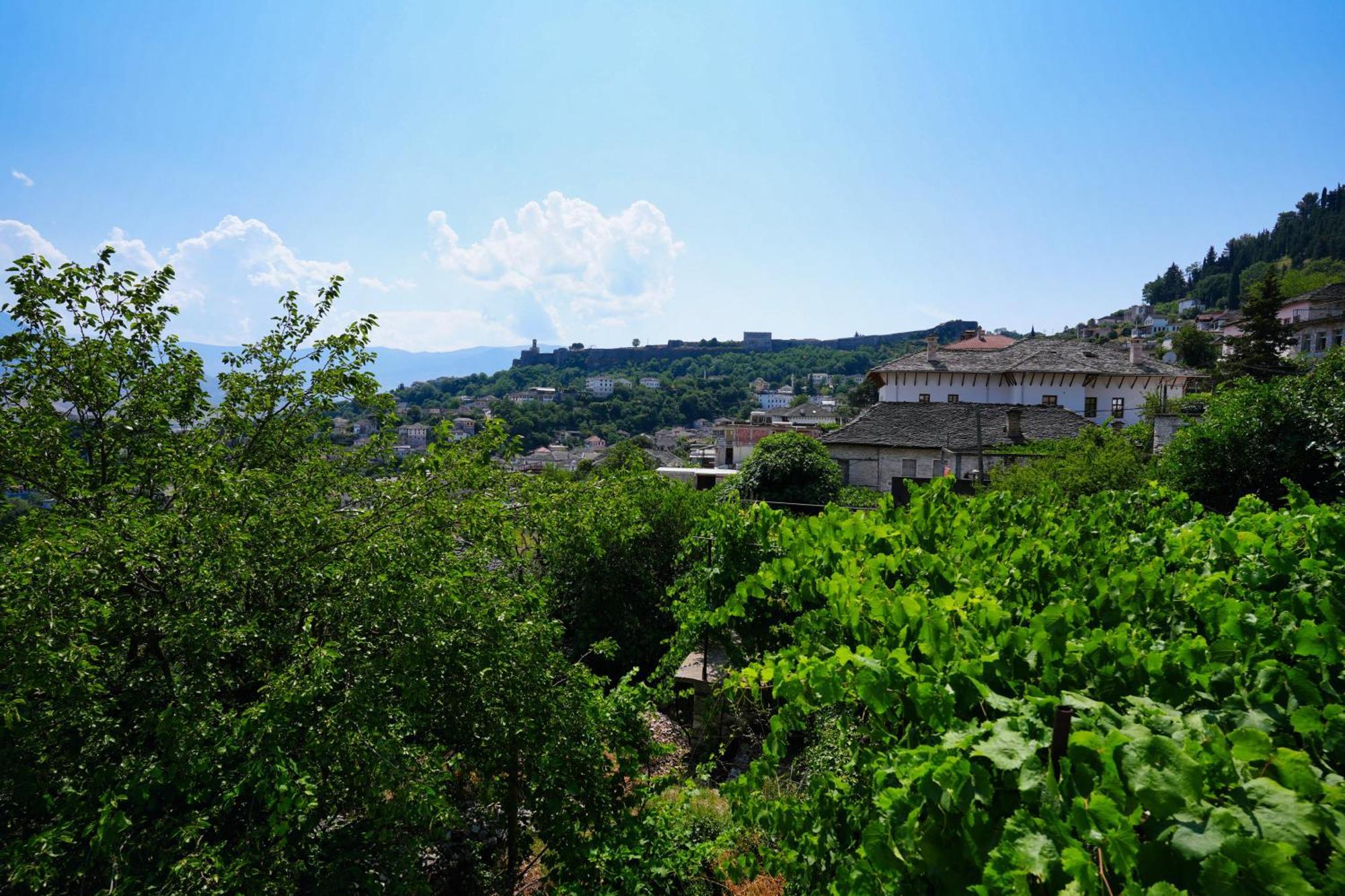Jons 3* Gjirokastër